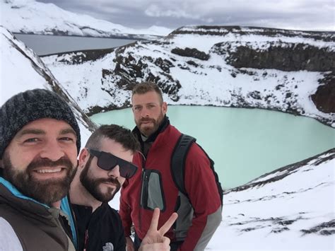 Reality TV star posts hot pics from Iceland